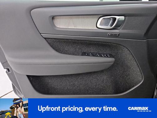 2023 Volvo XC40 B5 Core