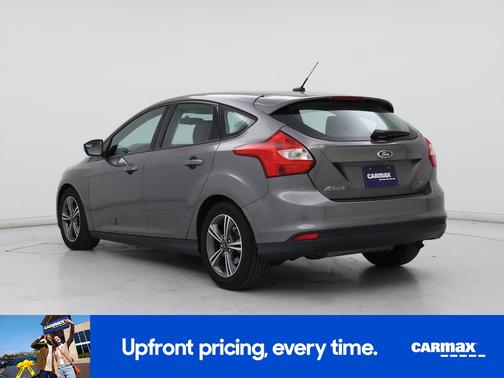 Gray 2014 Ford Focus SE