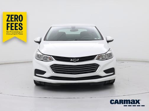 White 2018 Chevrolet Cruze LS