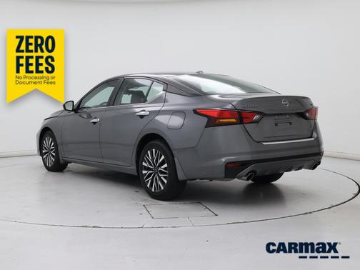 Gray 2023 Nissan Altima SV