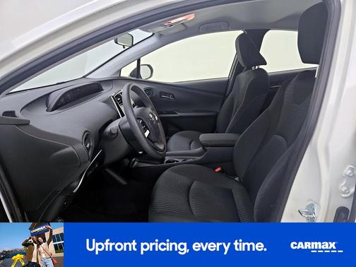 Pearl 2016 Toyota Prius Two