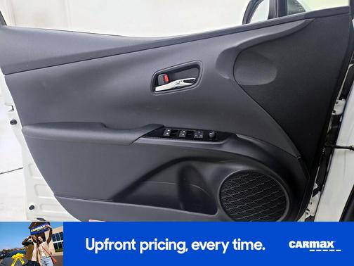 Pearl 2016 Toyota Prius Two