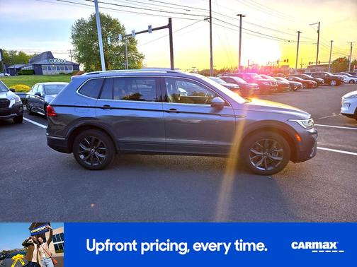 Gray 2023 Volkswagen Tiguan SE