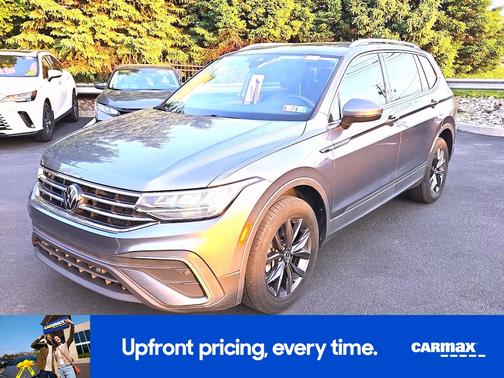 Gray 2023 Volkswagen Tiguan SE