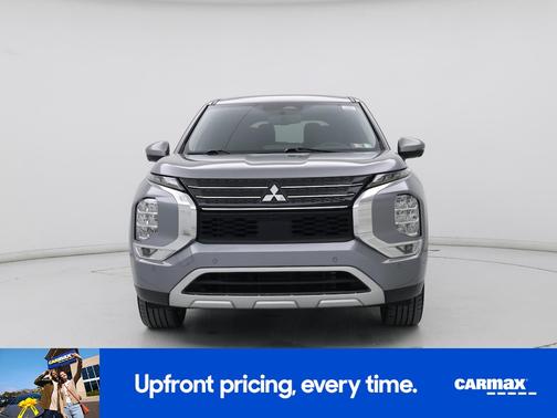 Gray 2024 Mitsubishi Outlander SE
