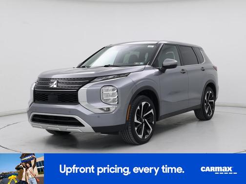Gray 2024 Mitsubishi Outlander SE