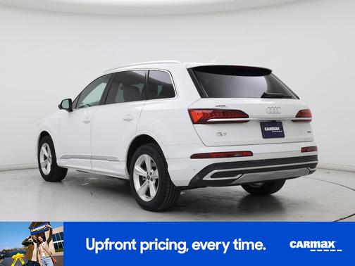 White 2023 Audi Q7 Premium Plus