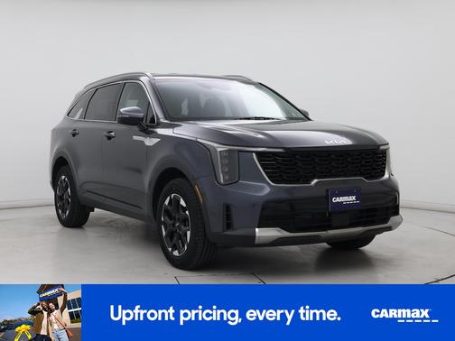 Gray 2024 Kia Sorento S