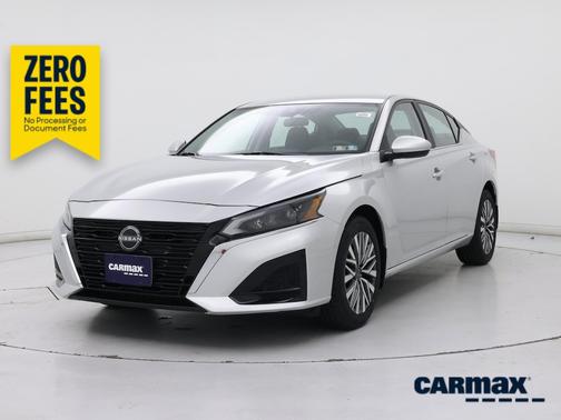 Silver 2023 Nissan Altima SV