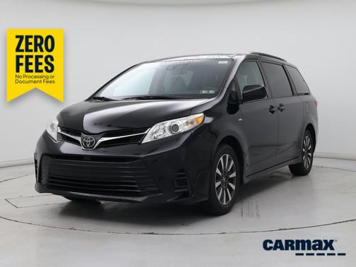 Black 2018 Toyota Sienna LE