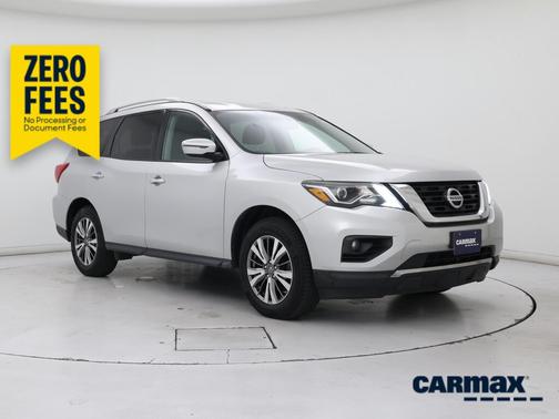 Silver 2019 Nissan Pathfinder SV