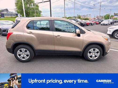 Gold 2018 Chevrolet Trax LS