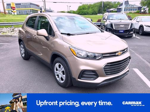 Gold 2018 Chevrolet Trax LS