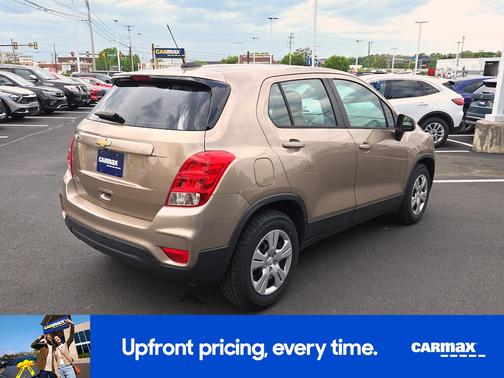 Gold 2018 Chevrolet Trax LS