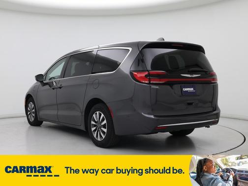 2022 Chrysler Pacifica Hybrid Touring L