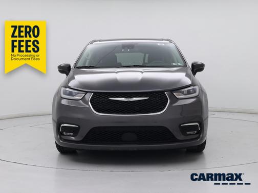 Gray 2023 Chrysler Pacifica Touring L