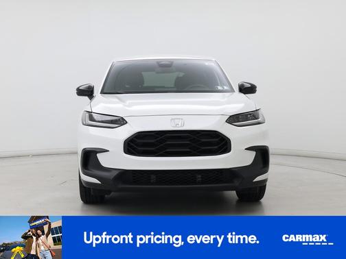 White 2023 Honda HR-V Sport