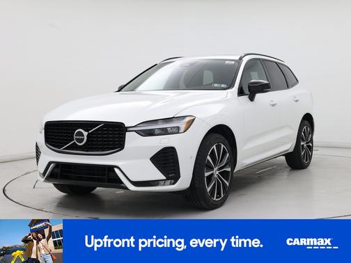 White 2023 Volvo XC60 B5 Plus Dark Theme