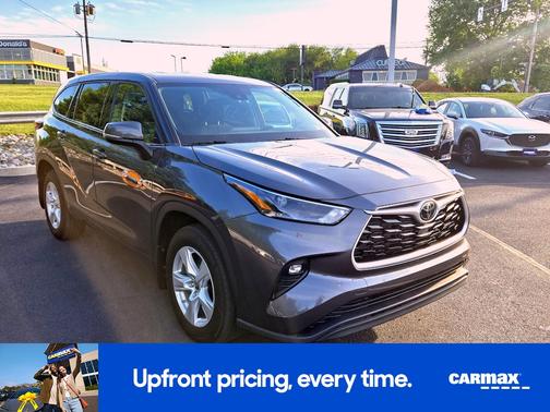 Gray 2022 Toyota Highlander LE