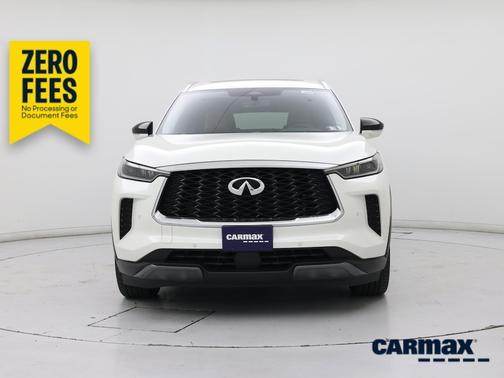 White 2023 INFINITI QX60 Sensory