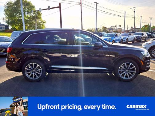 Black 2019 Audi Q7 Prestige
