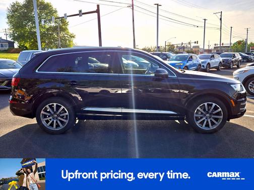 Black 2019 Audi Q7 Prestige