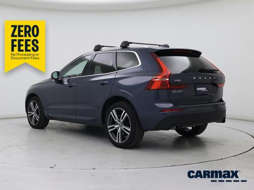 Blue 2021 Volvo XC60 T6 Momentum