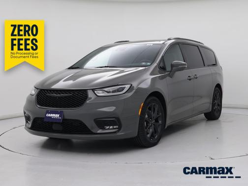 Gray 2022 Chrysler Pacifica Limited