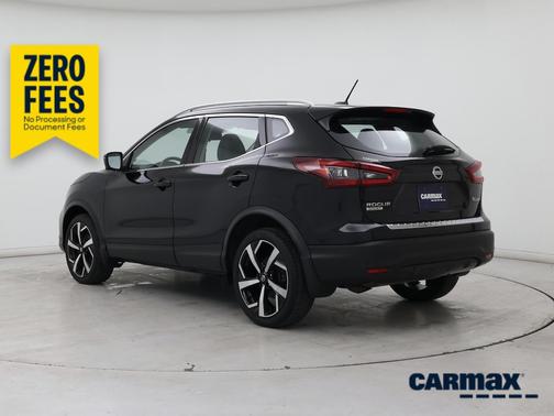 Black 2022 Nissan Rogue Sport SL