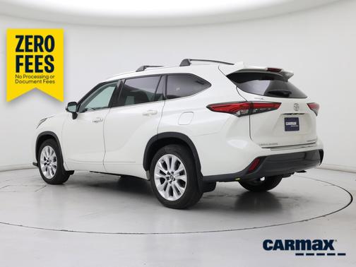 White 2021 Toyota Highlander Limited