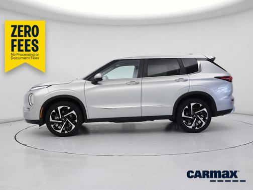 Silver 2024 Mitsubishi Outlander SE