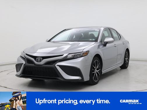 Silver 2023 Toyota Camry SE