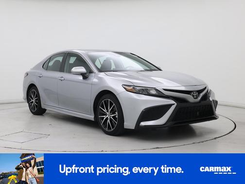 Silver 2023 Toyota Camry SE