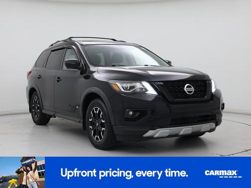 Black 2019 Nissan Pathfinder SL