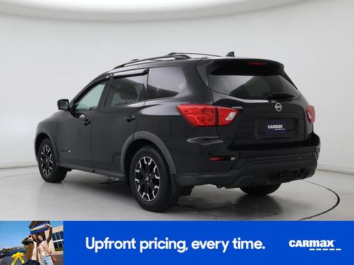 Black 2019 Nissan Pathfinder SL