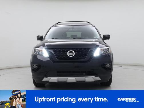 Black 2019 Nissan Pathfinder SL