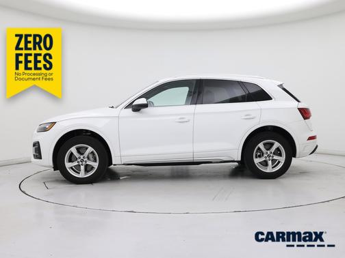 White 2023 Audi Q5 Premium