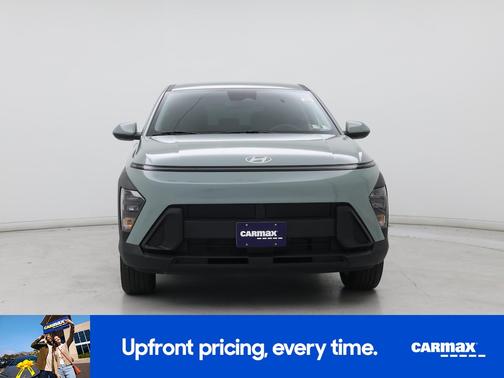 Green 2024 Hyundai KONA SE