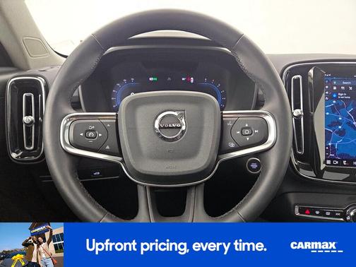 2024 Volvo XC40 B5 Plus Bright Theme