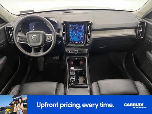 2024 Volvo XC40 B5 Plus Bright Theme