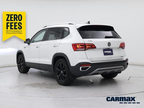 White 2022 Volkswagen Taos SE