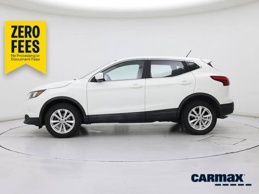 White 2017 Nissan Rogue Sport S