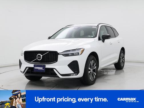 2024 Volvo XC60 B5 Core Dark Theme