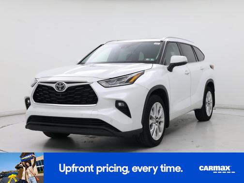 Pearl 2022 Toyota Highlander Limited