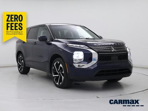 Blue 2024 Mitsubishi Outlander SE