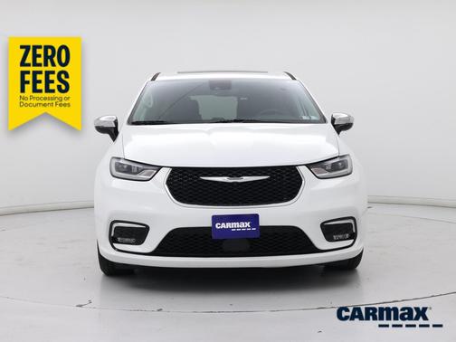 White 2023 Chrysler Pacifica Hybrid Limited