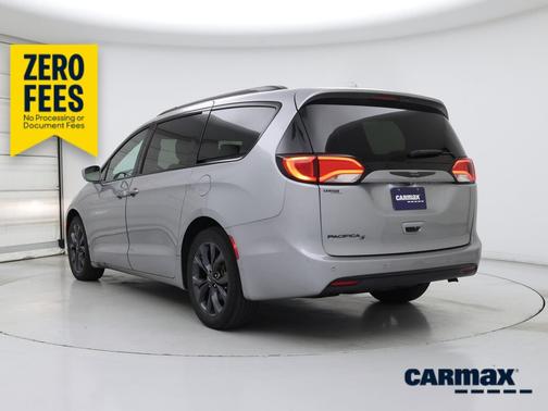 Silver 2019 Chrysler Pacifica Touring L