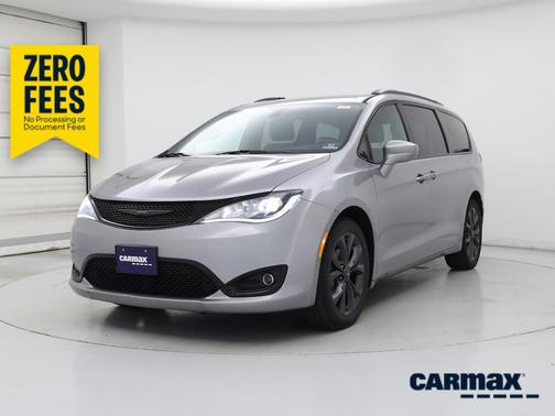 Silver 2019 Chrysler Pacifica Touring L
