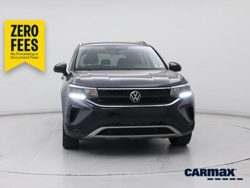 Gray 2023 Volkswagen Taos SE