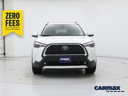 White 2022 Toyota Corolla Cross XLE